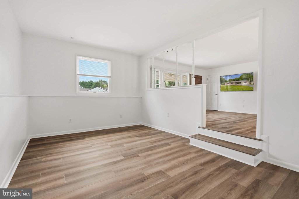 201 CEDAR LANE