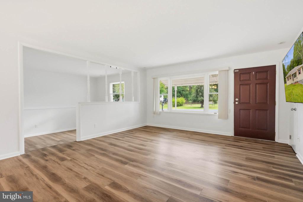 201 CEDAR LANE