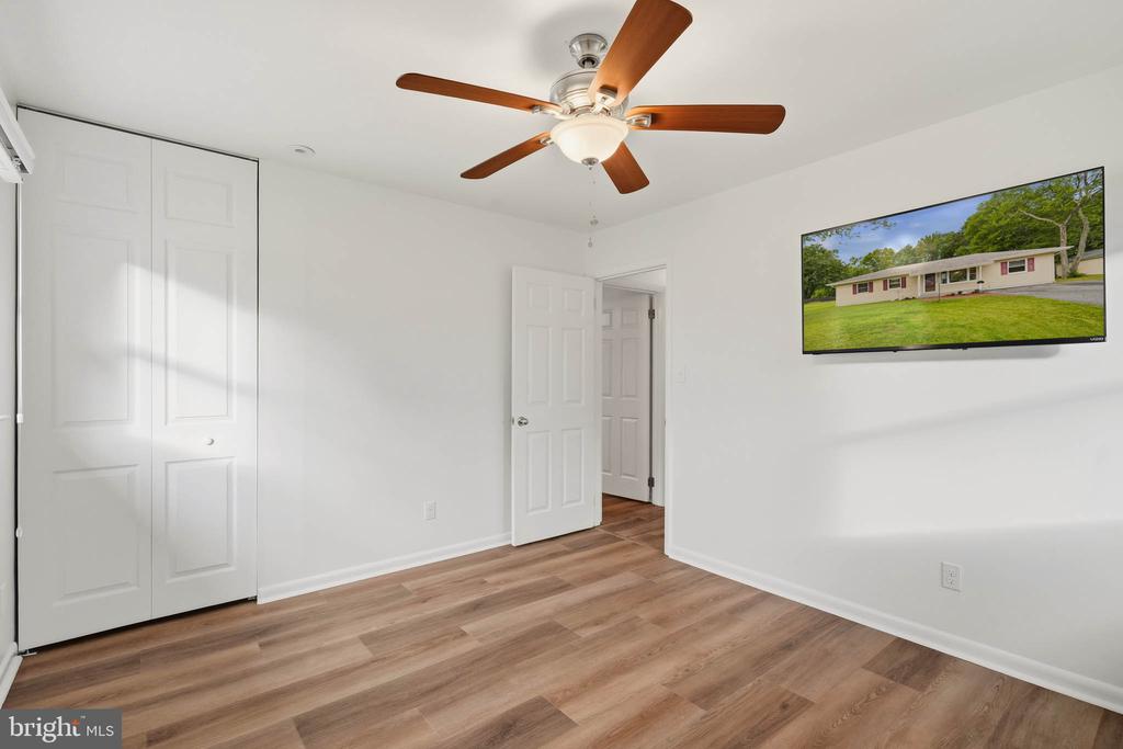 201 CEDAR LANE