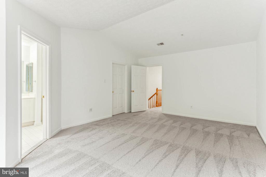 4311 Meadow Mills Rd