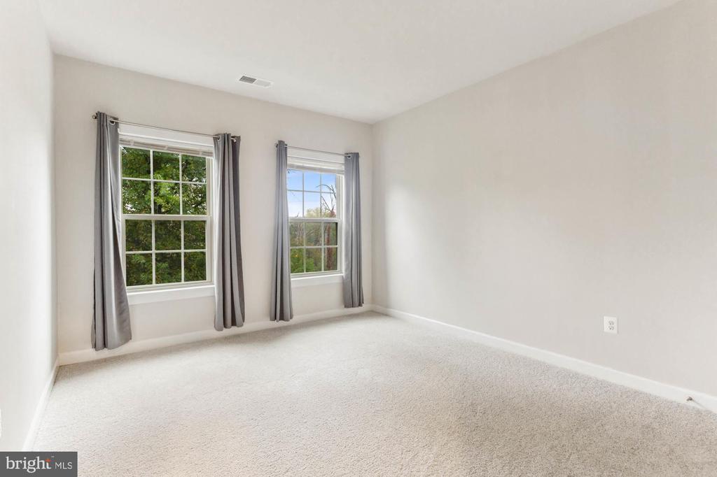 32 Wedge Way #11