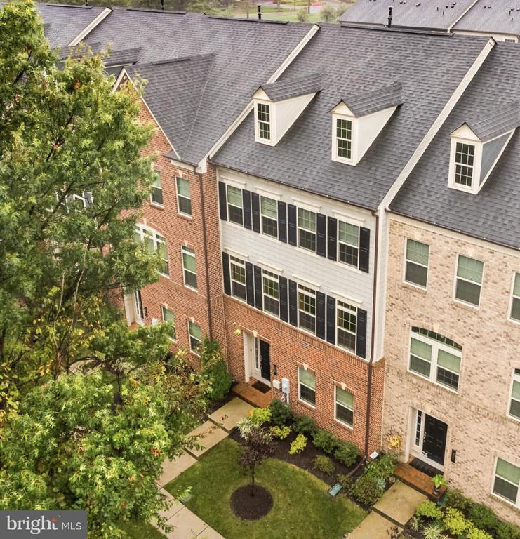 32 Wedge Way #11