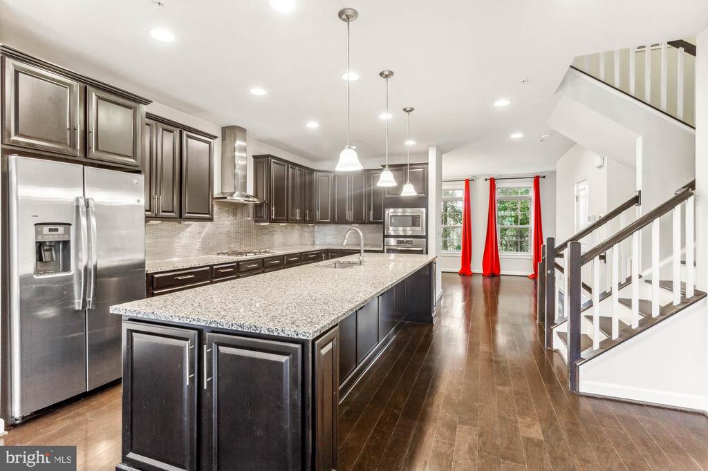32 Wedge Way #11