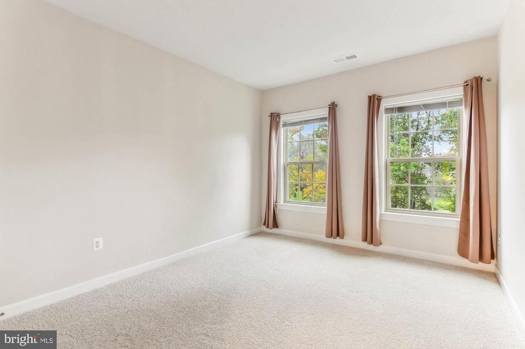 32 Wedge Way #11