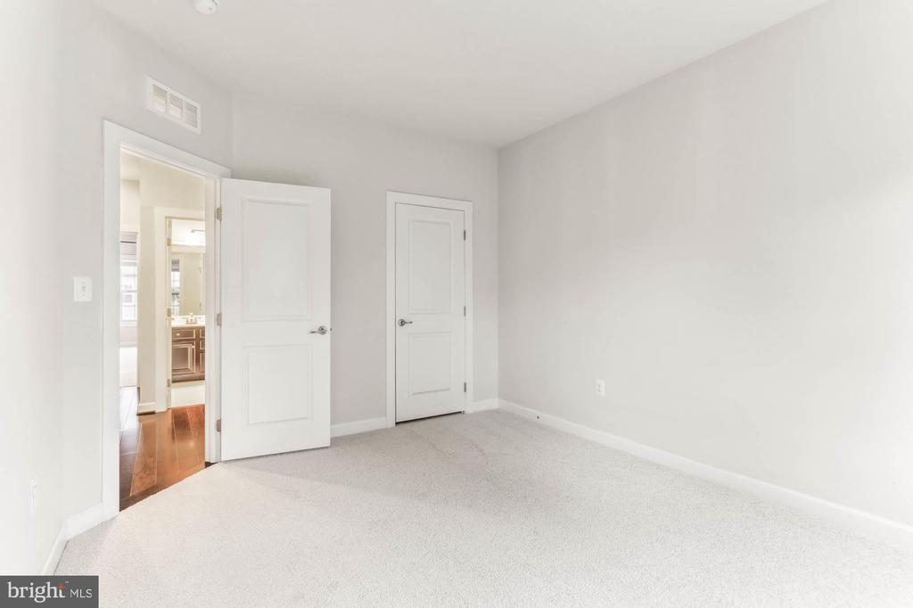 32 Wedge Way #11