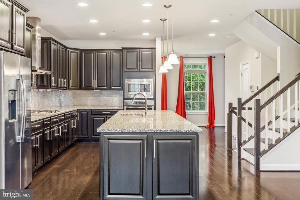 32 Wedge Way #11