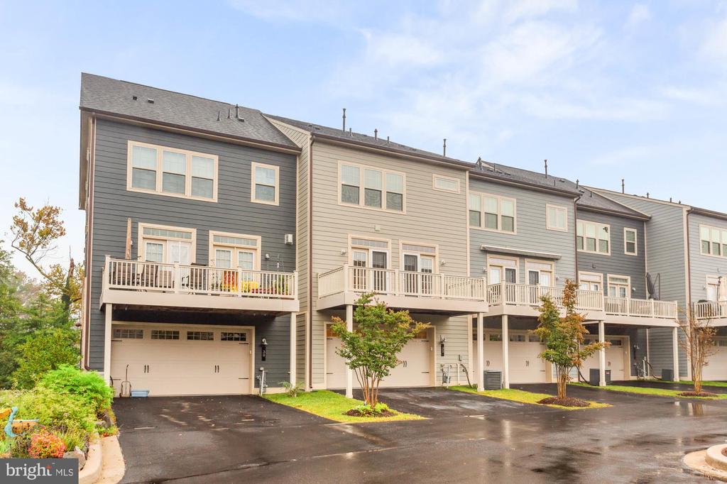 32 Wedge Way #11