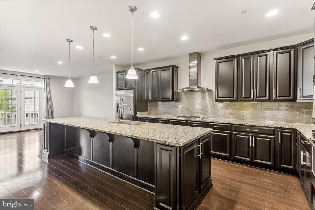 32 Wedge Way #11