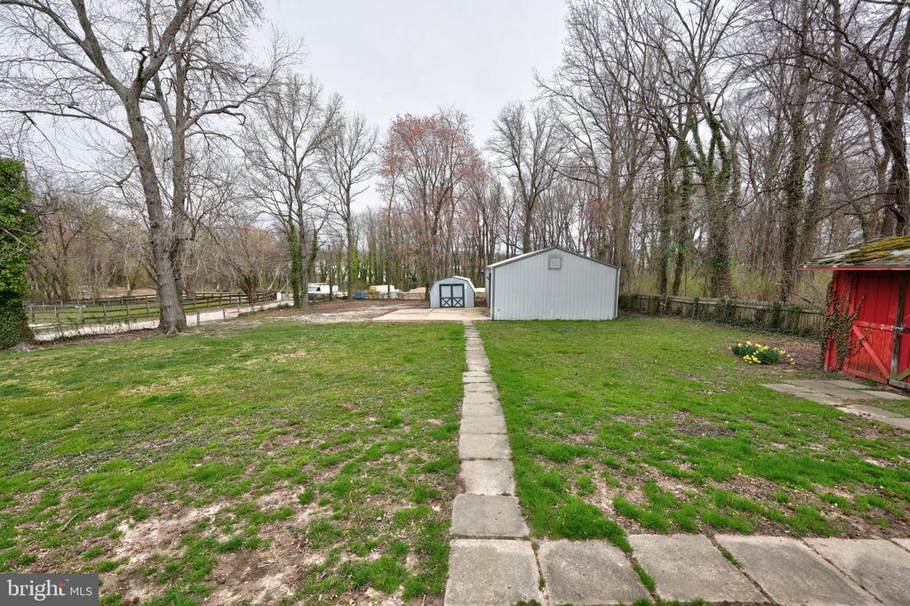 5807 Farmview Ave