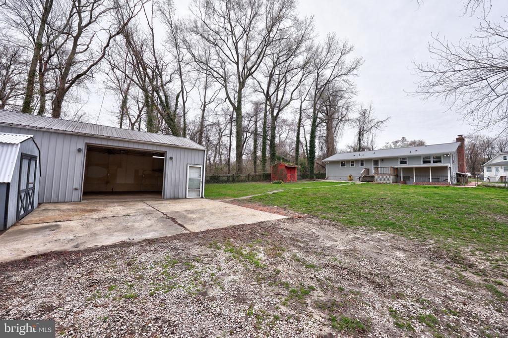 5807 Farmview Ave