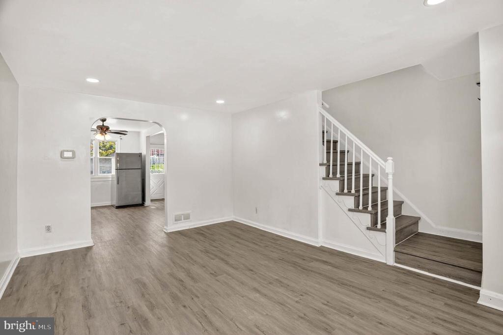 5427 CHANNING ROAD