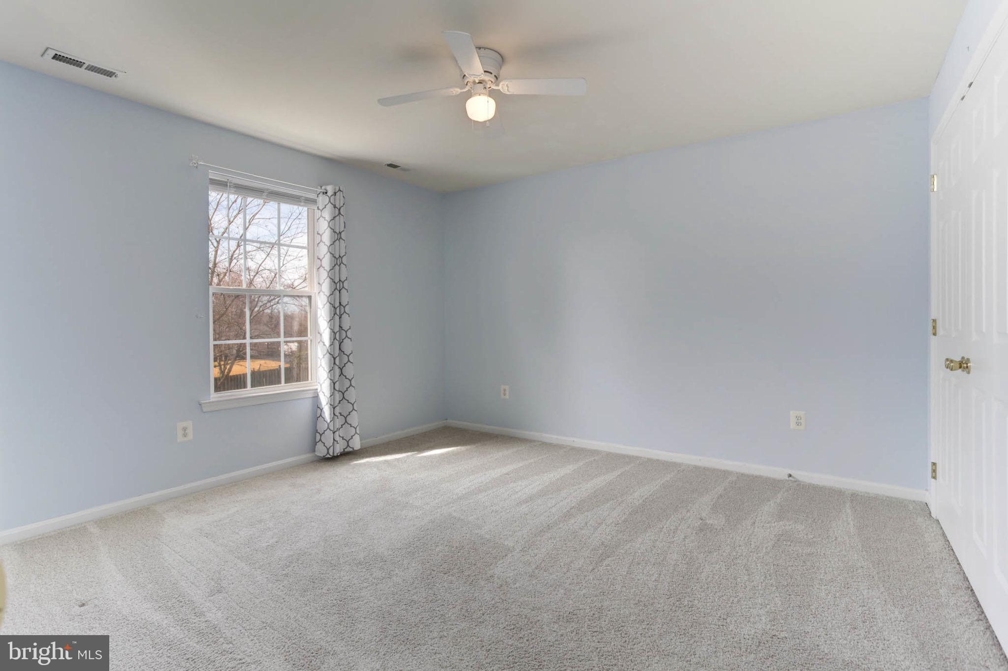 951 Fairwood Ln
