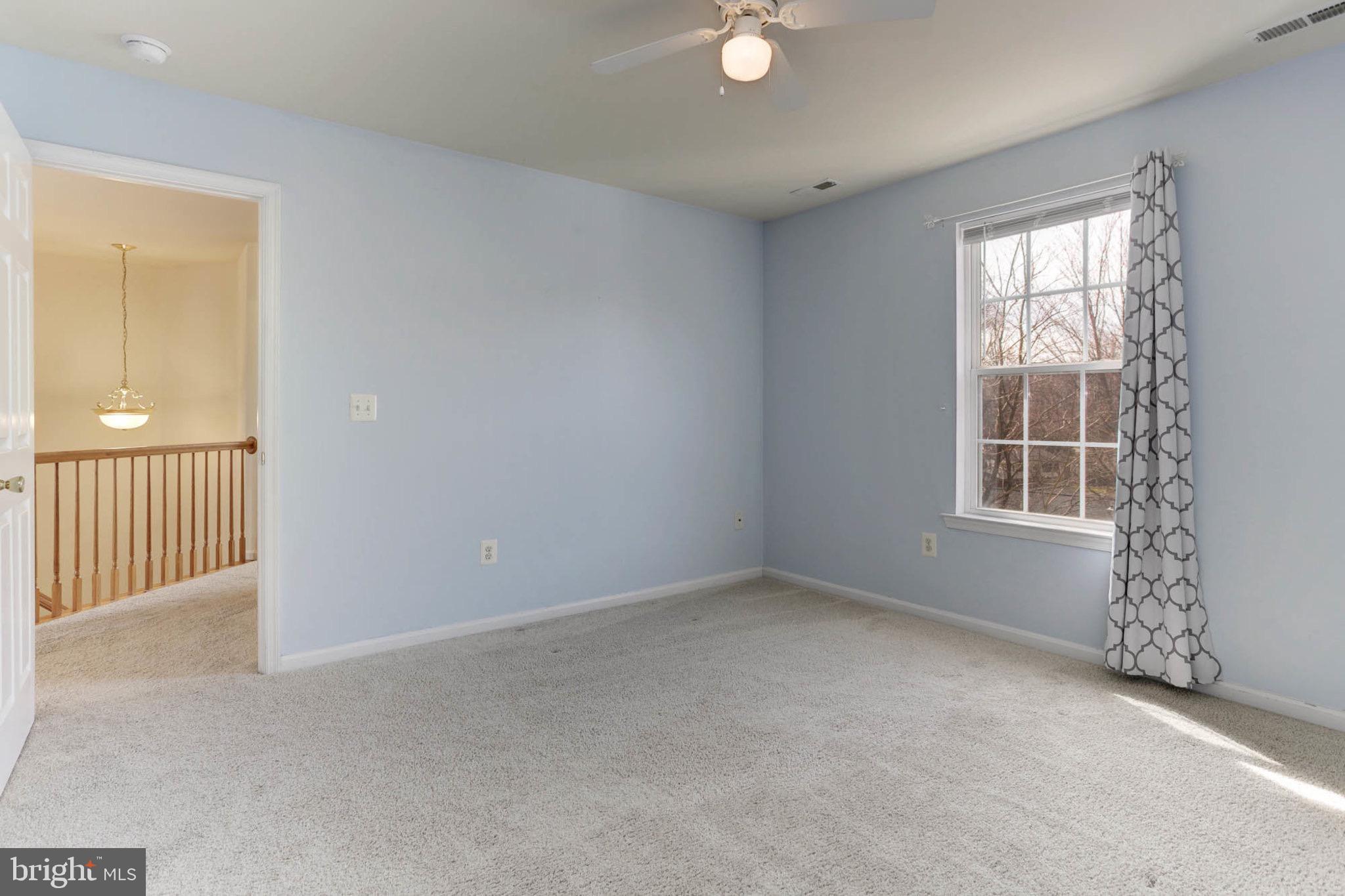 951 Fairwood Ln