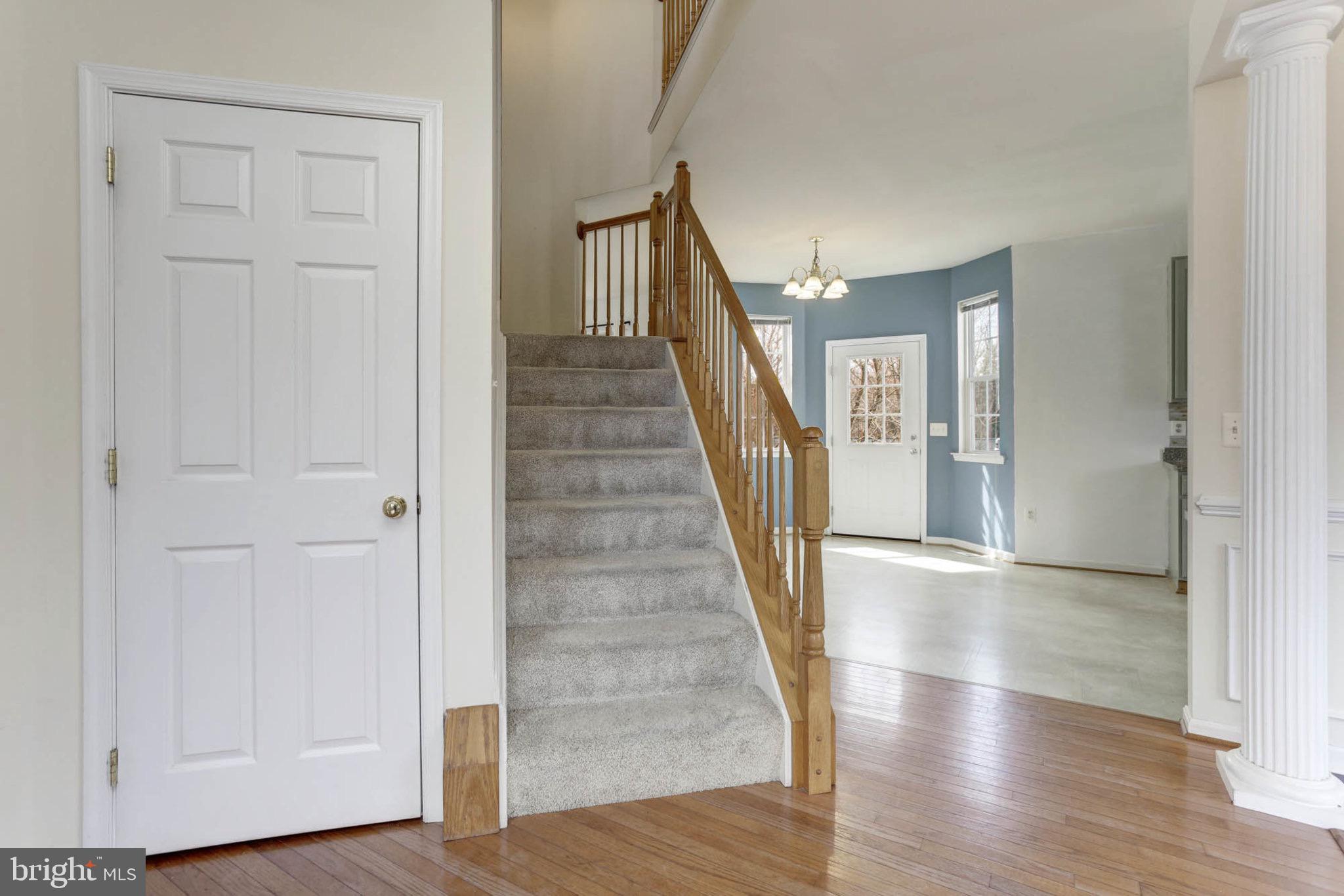 951 Fairwood Ln