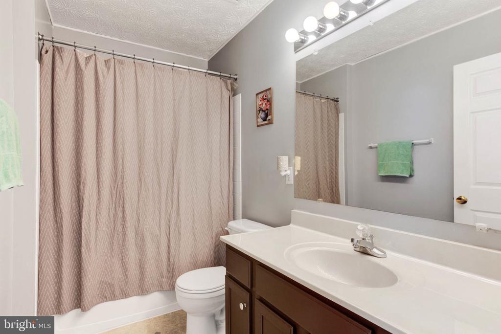 8253 Silverton Ct