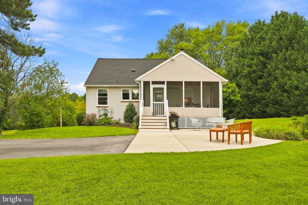 8609 SOLOMONS ISLAND ROAD