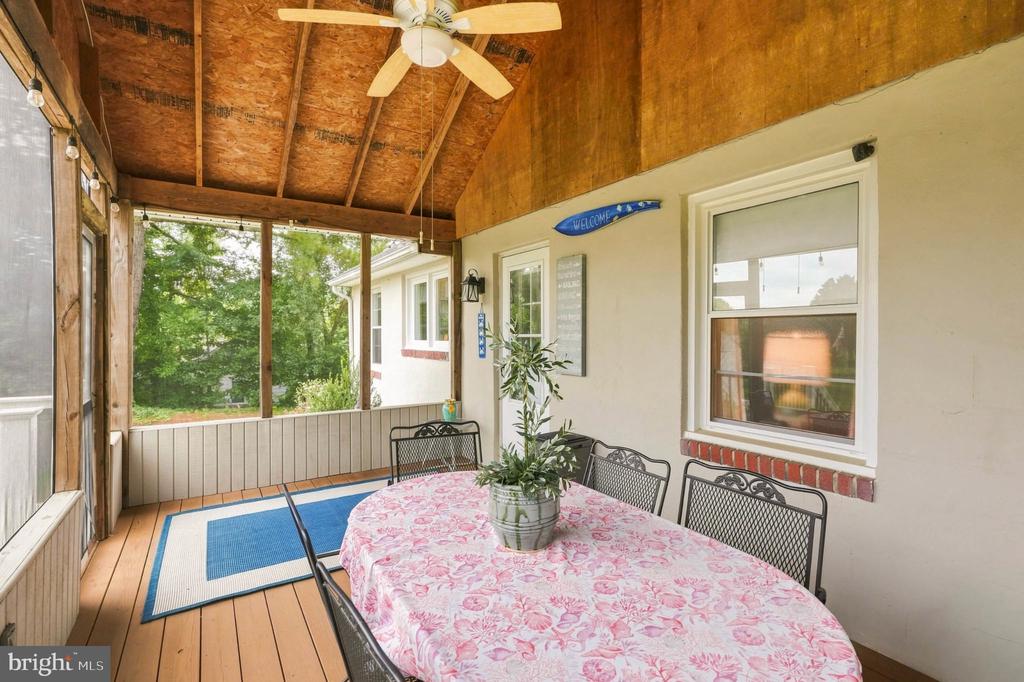 8609 SOLOMONS ISLAND ROAD