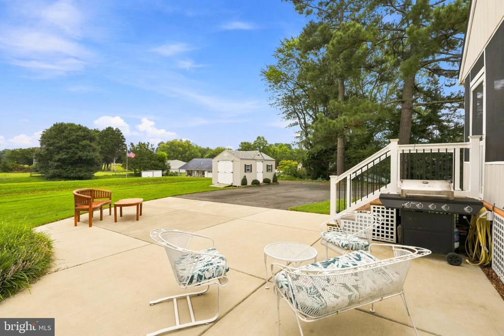 8609 SOLOMONS ISLAND ROAD