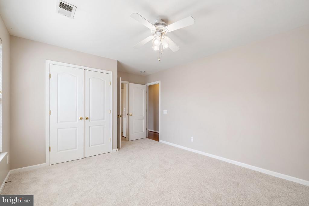 8830 Chiswick Ct