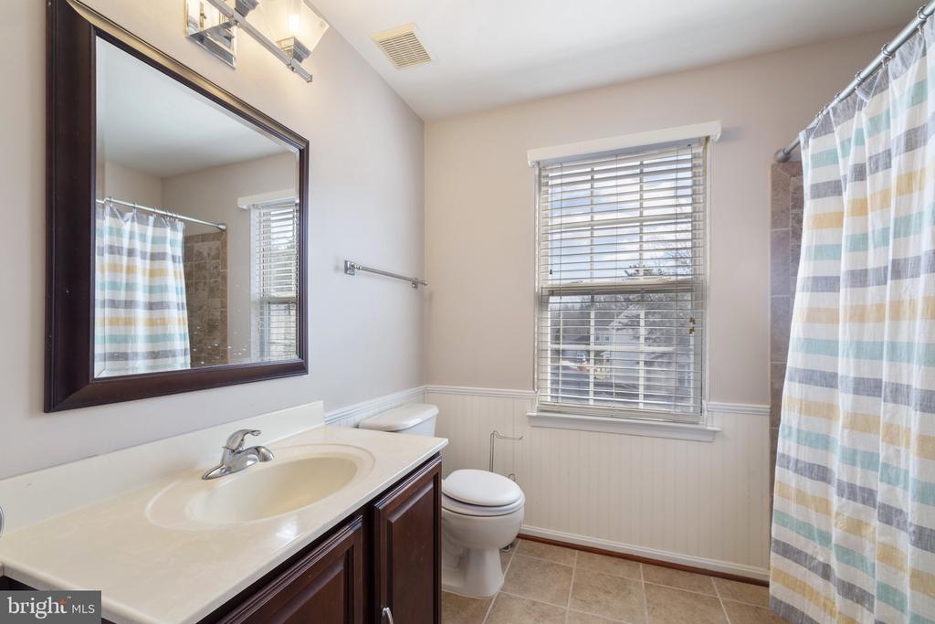 8830 Chiswick Ct