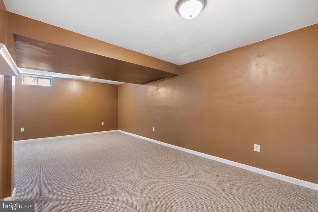 8830 Chiswick Ct