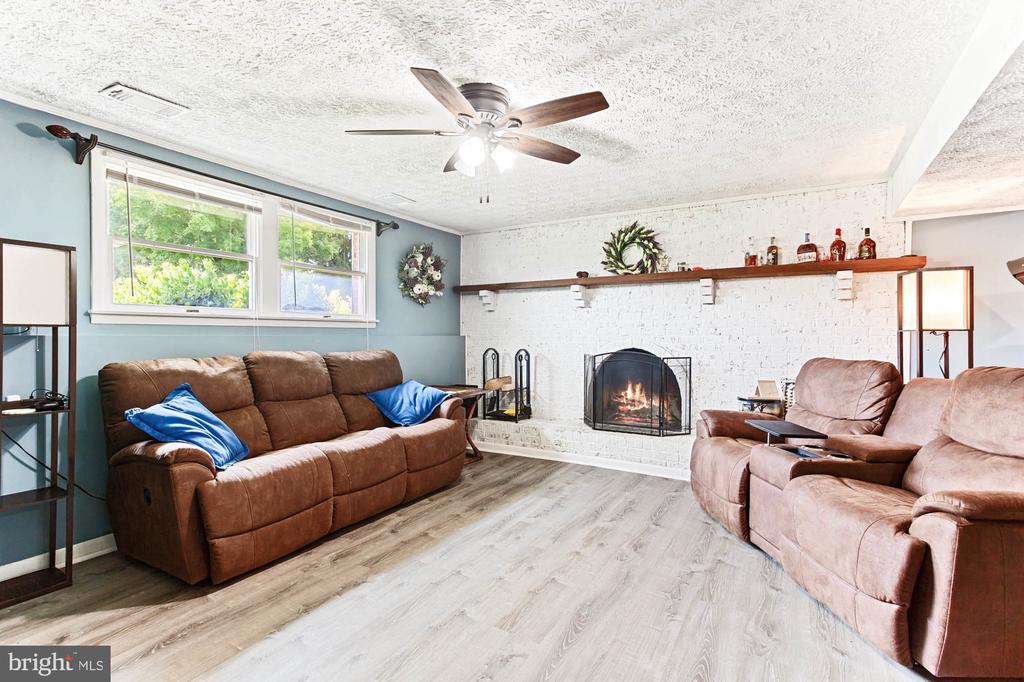 3988 Robin Hood Way