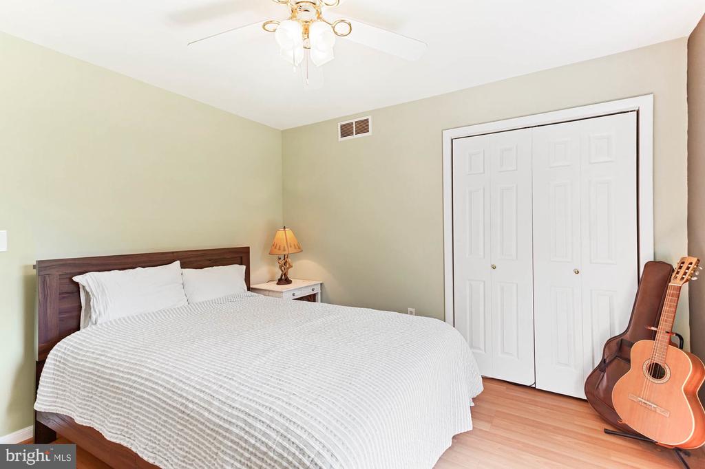 3988 Robin Hood Way