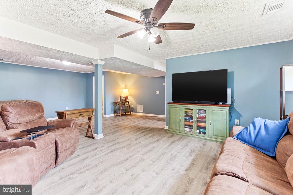 3988 Robin Hood Way