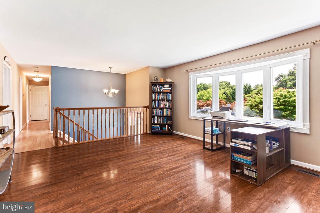 3988 Robin Hood Way
