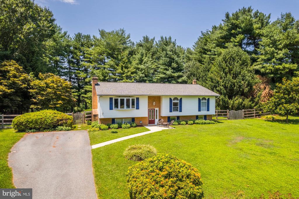 3988 Robin Hood Way