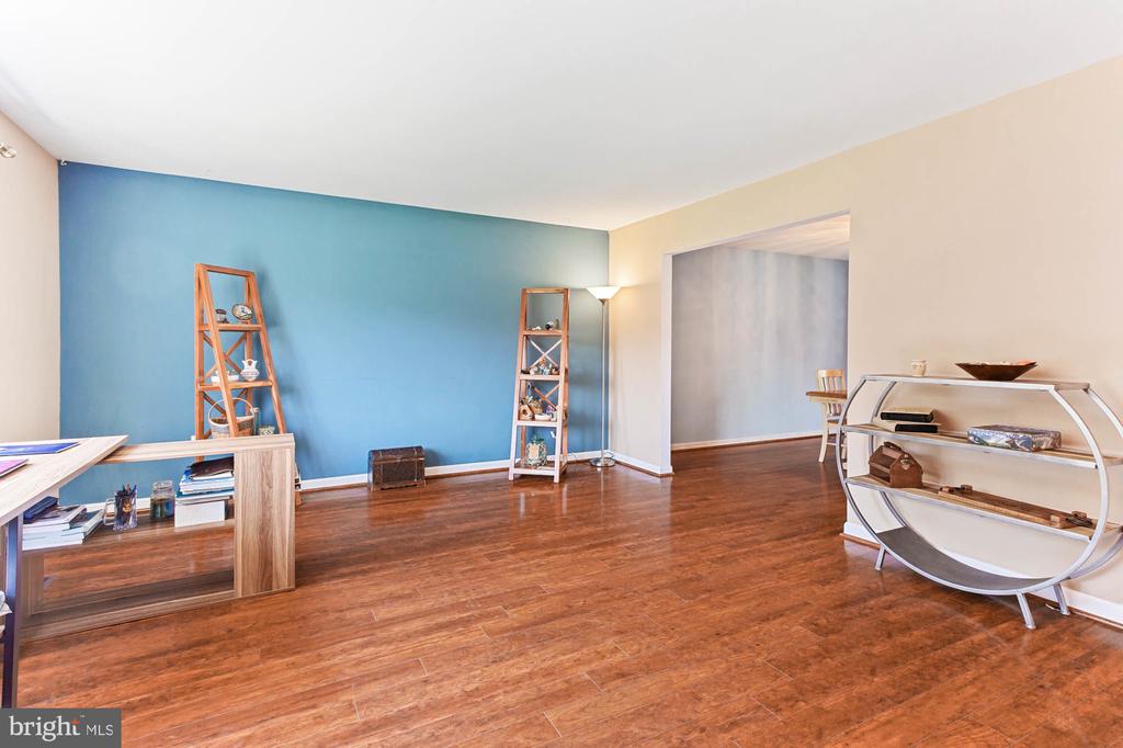 3988 Robin Hood Way