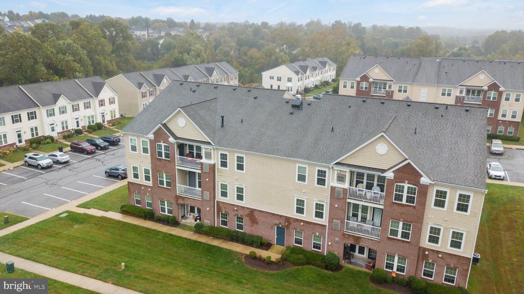 300 LOTHIAN WAY 202