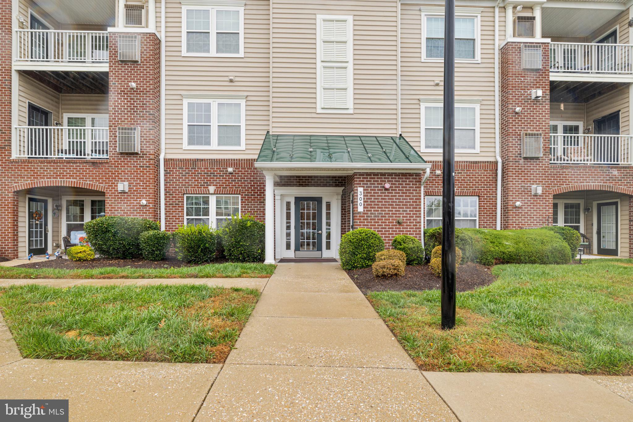 300 LOTHIAN WAY 202