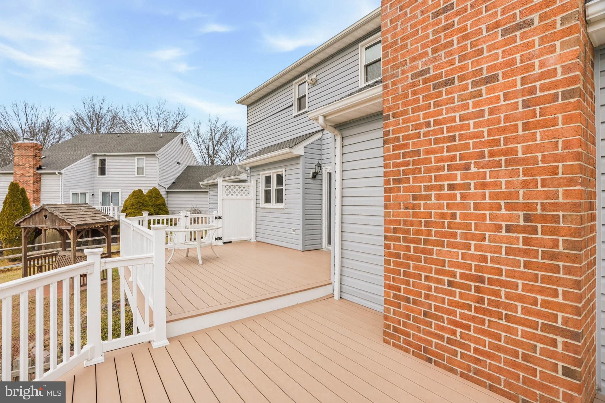 10218 RALEIGH TAVERN LANE