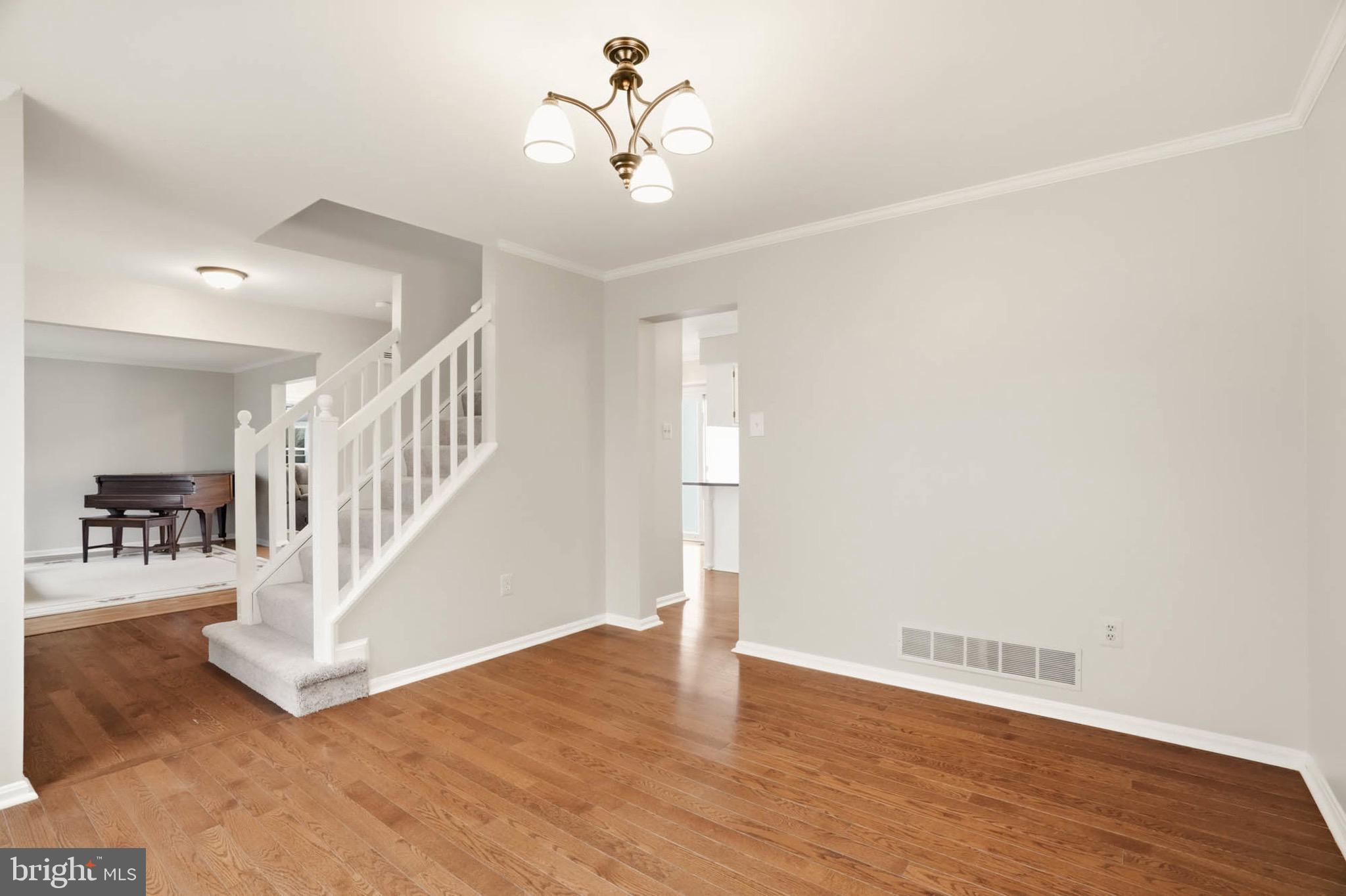 10218 RALEIGH TAVERN LANE