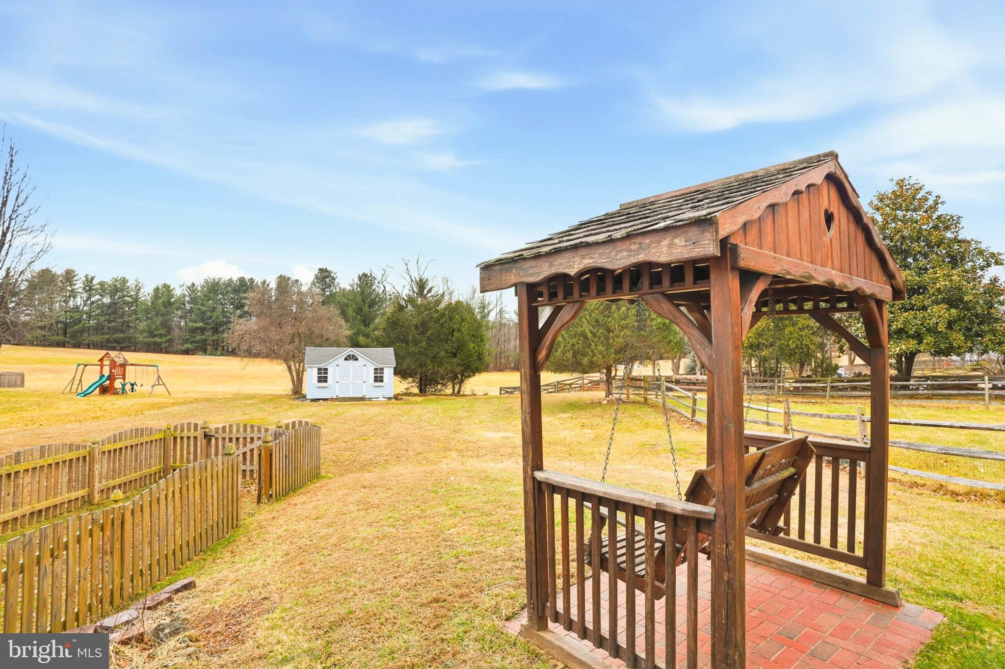 10218 RALEIGH TAVERN LANE