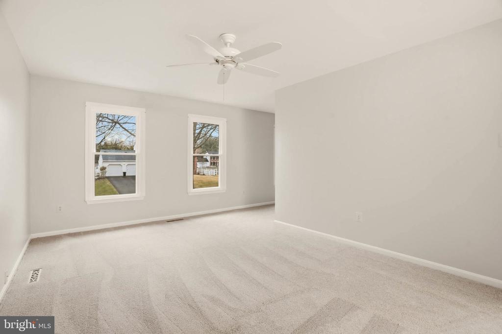 10218 RALEIGH TAVERN LANE