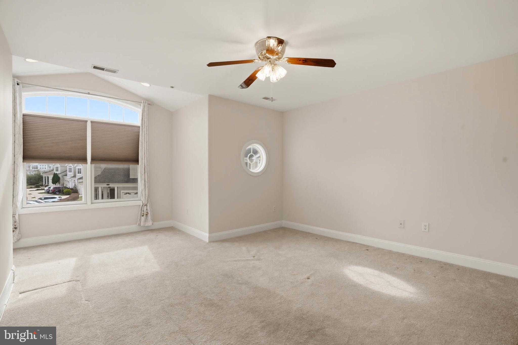 8704 TIMBER OAK LANE