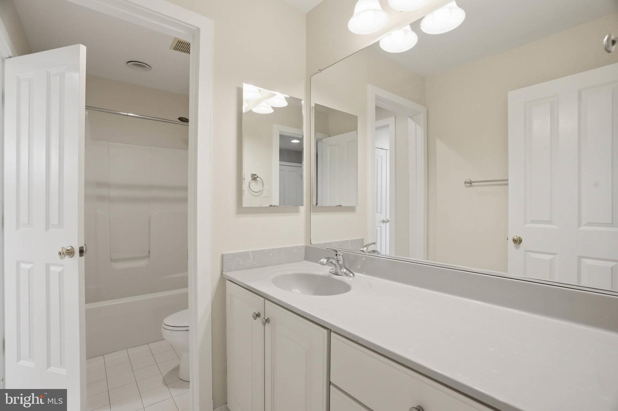 8704 TIMBER OAK LANE