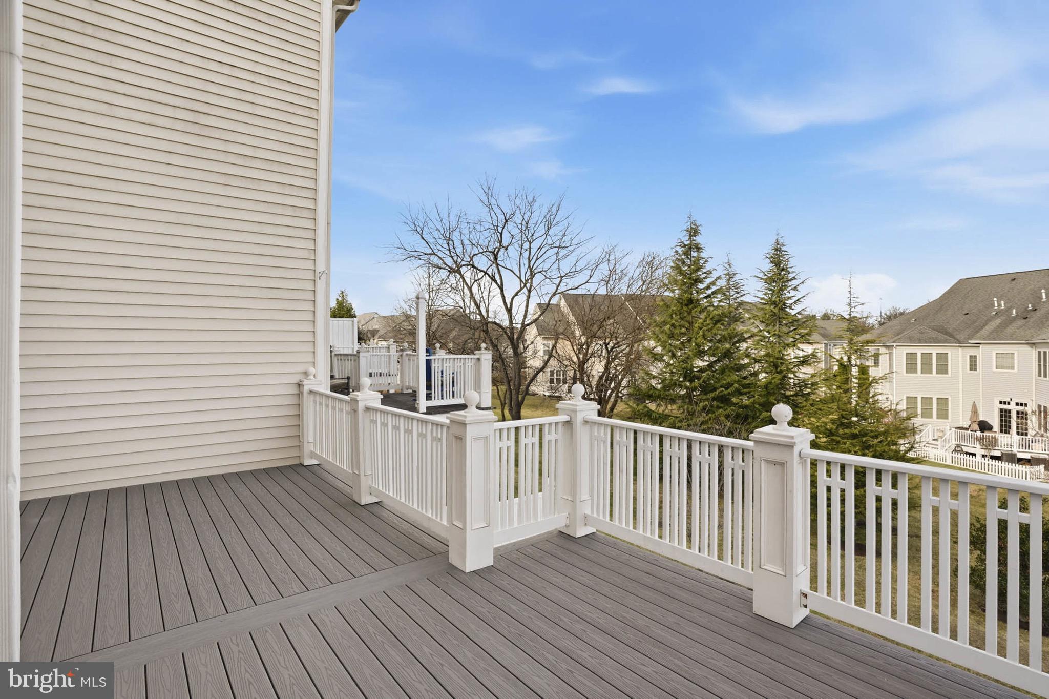 8704 TIMBER OAK LANE