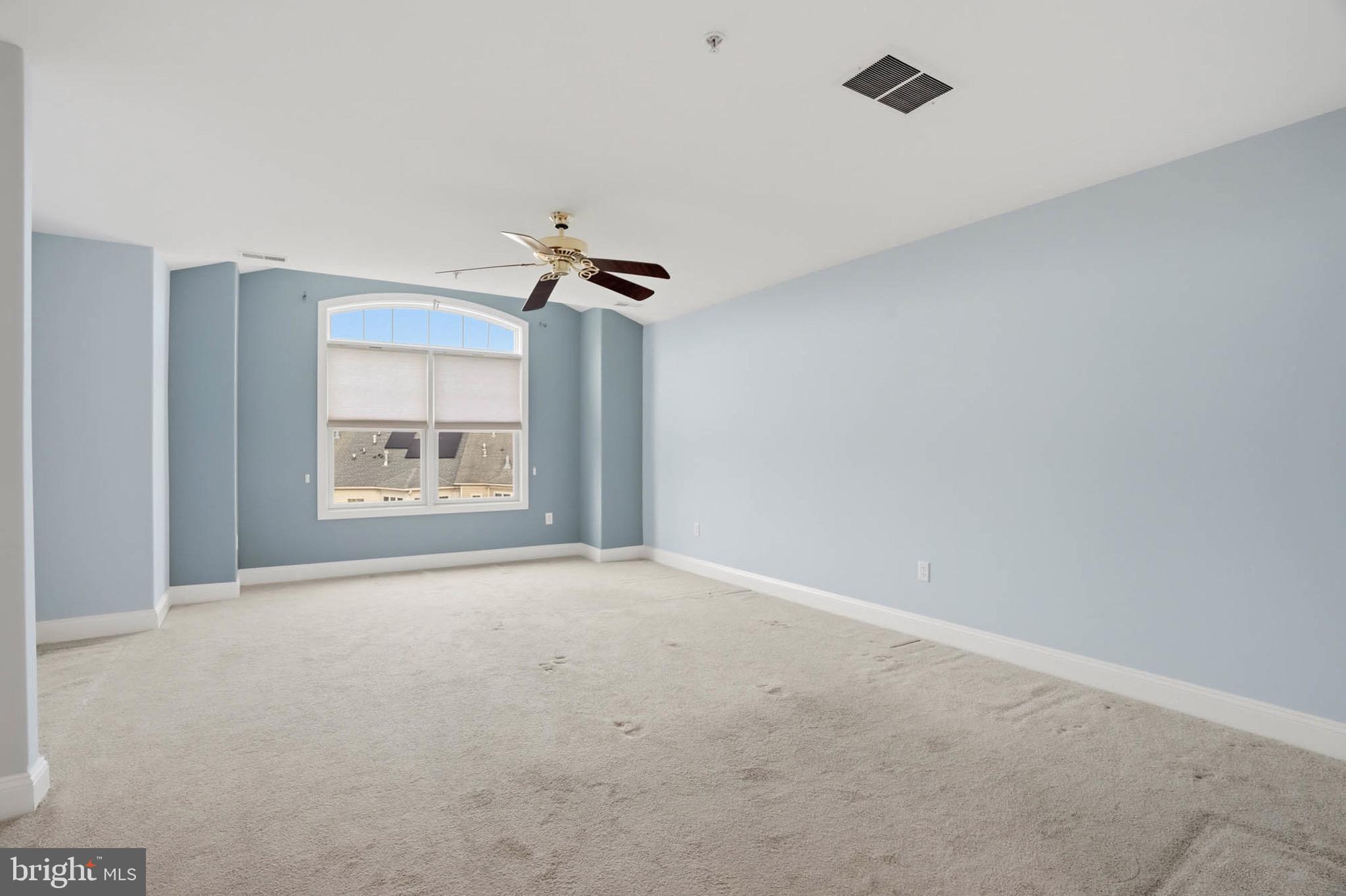 8704 TIMBER OAK LANE