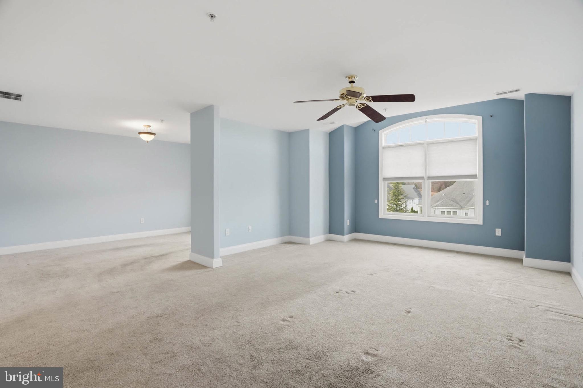 8704 TIMBER OAK LANE