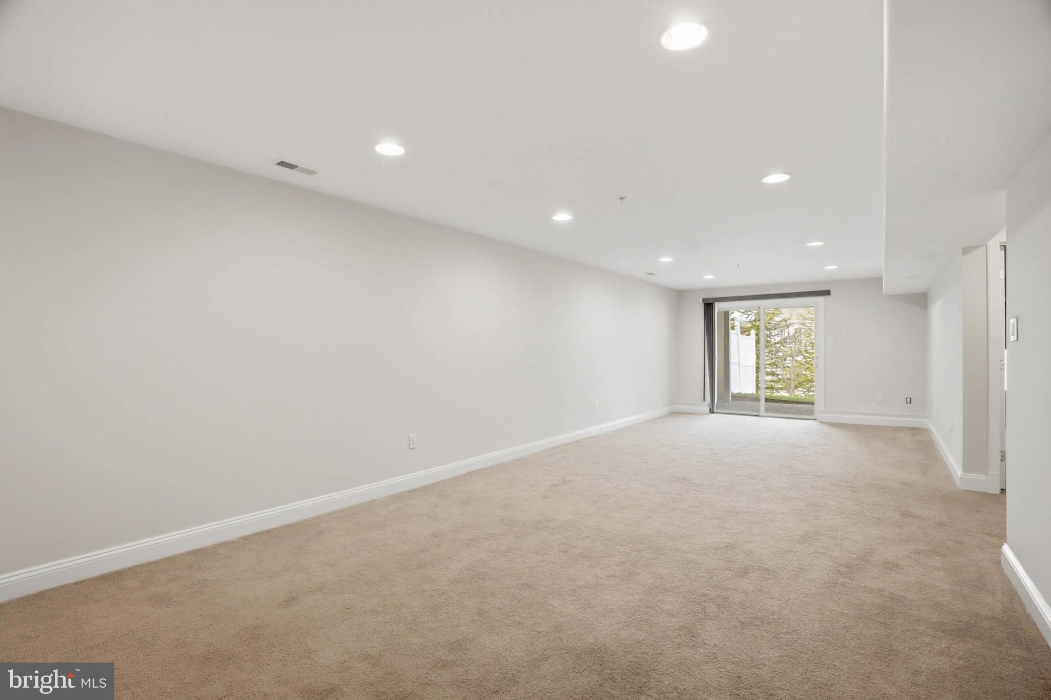 8704 TIMBER OAK LANE