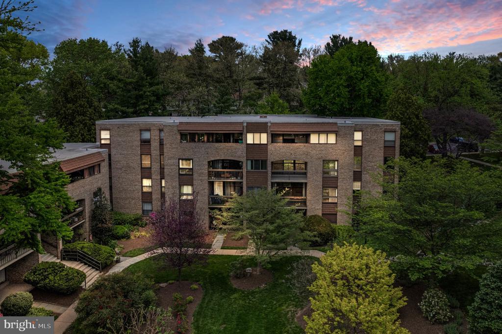 405 CHRISTOPHER AVE #22