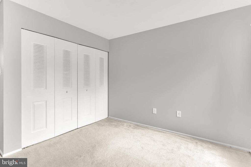 405 CHRISTOPHER AVE #22