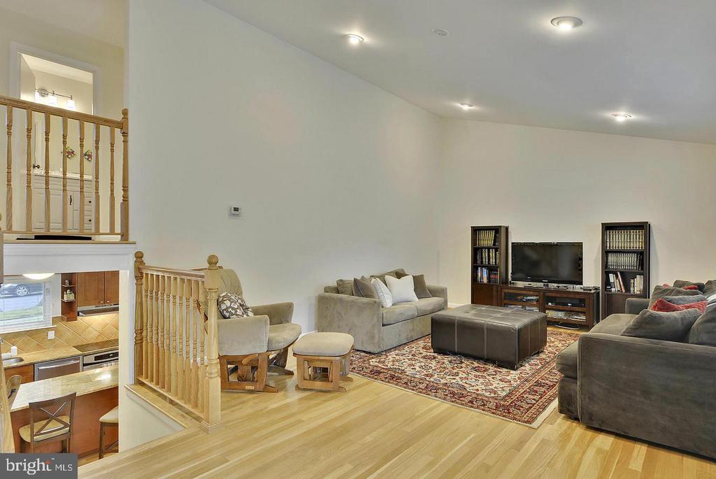 717 HILLSBORO DRIVE