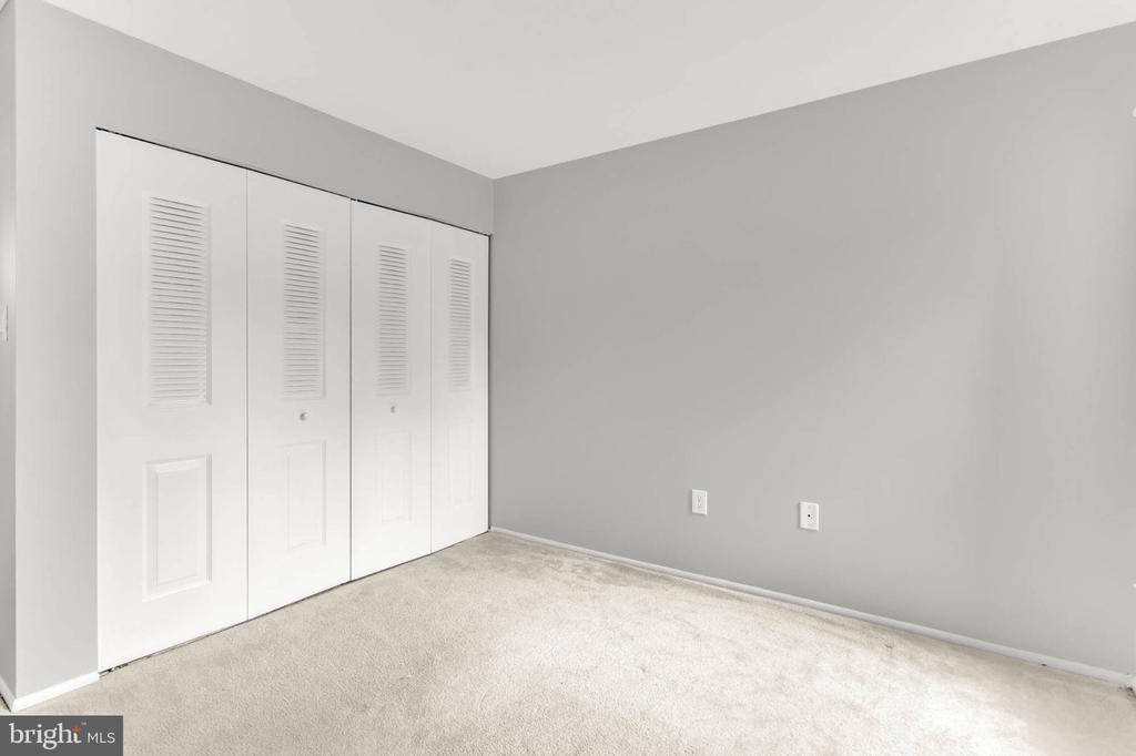 405 CHRISTOPHER AVENUE Unit: 36