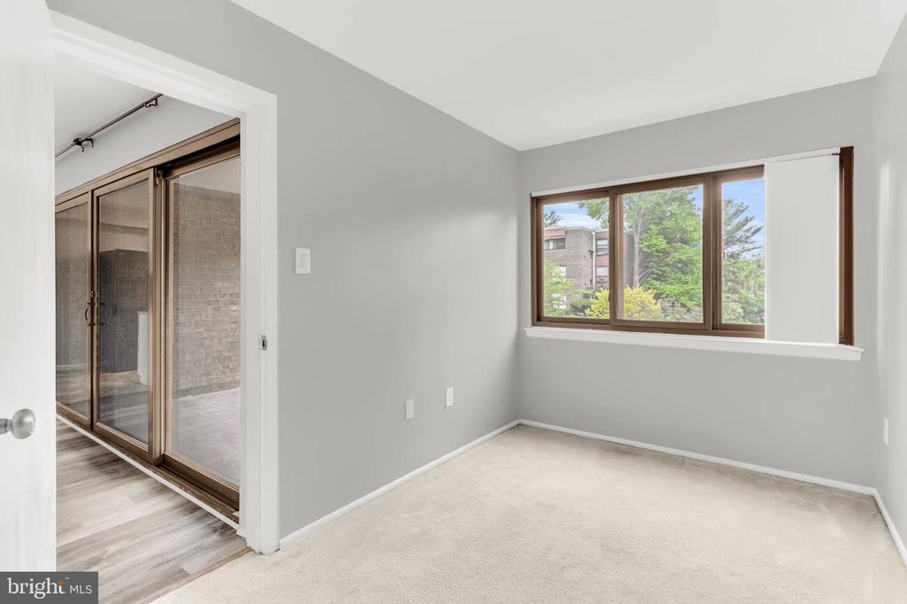 405 CHRISTOPHER AVENUE Unit: 36