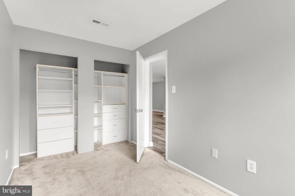 405 CHRISTOPHER AVENUE Unit: 36