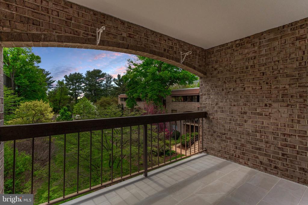 405 CHRISTOPHER AVENUE Unit: 36